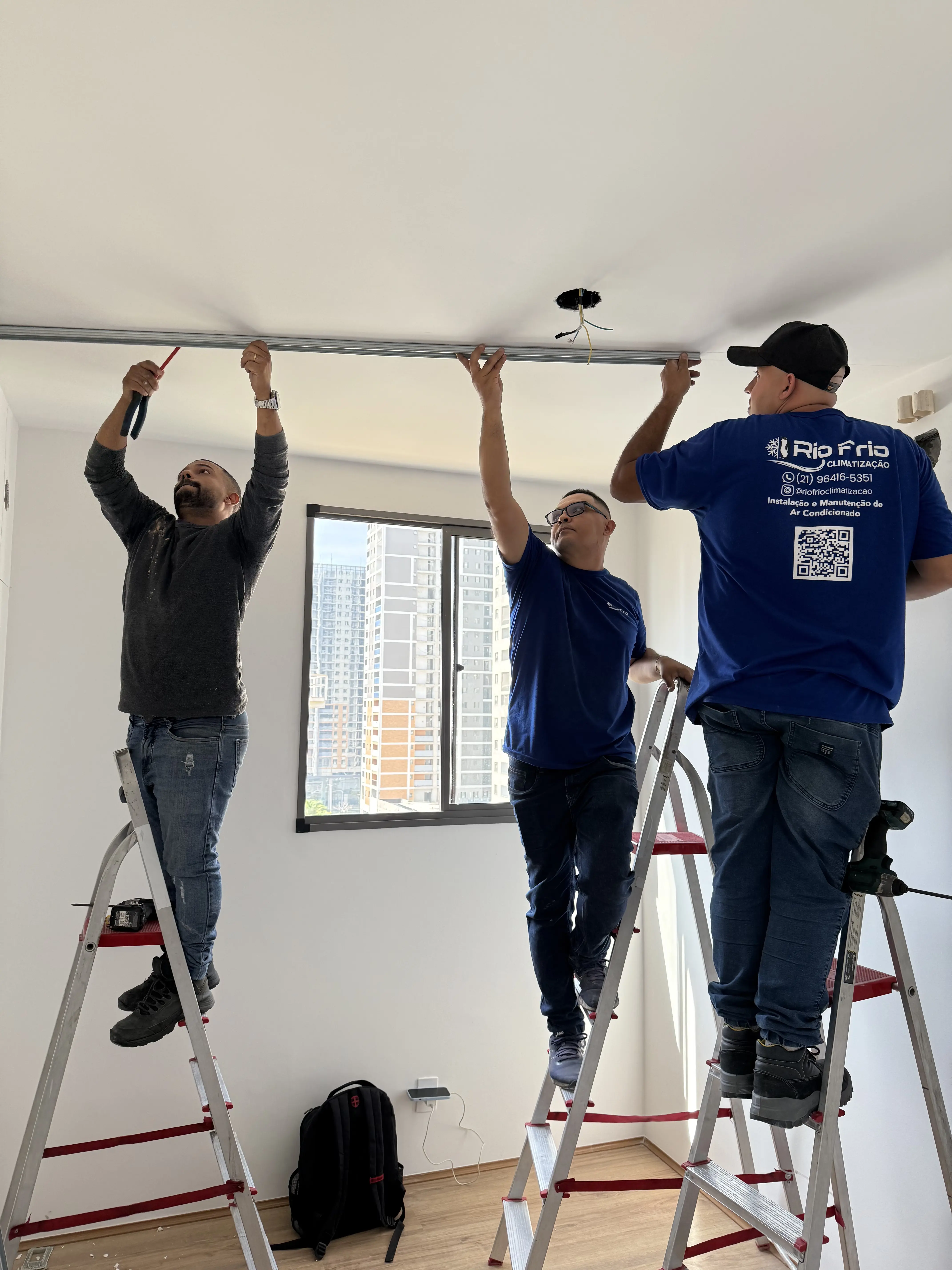 Equipe Rio Frio em atendimento - foto 1