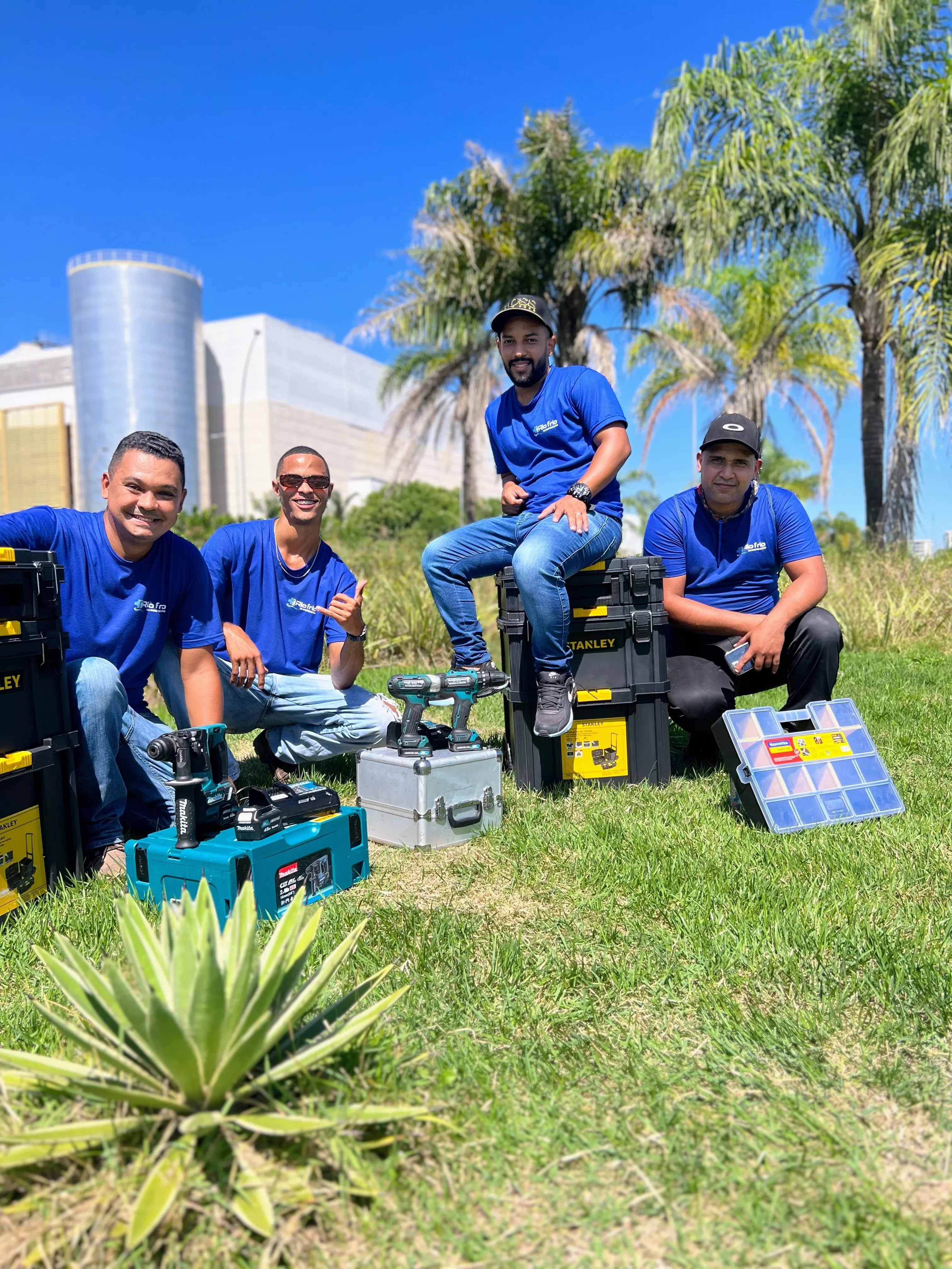 Equipe Rio Frio em atendimento - foto 7