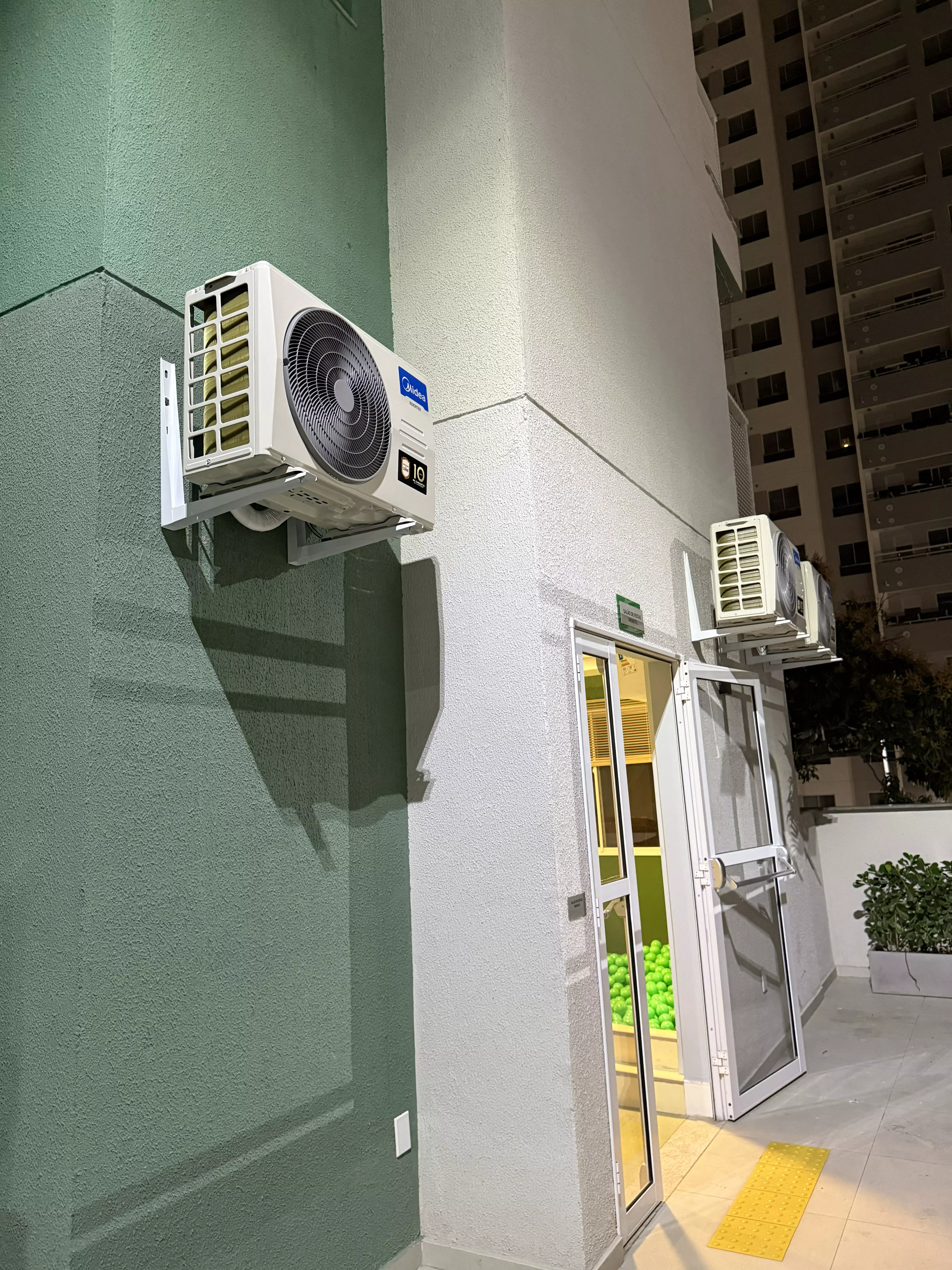 Instalação/manutenção de ar-condicionado - foto 3